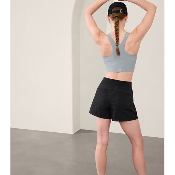 Athleta Trekkie North short black size 4 - Picture 2 of 5